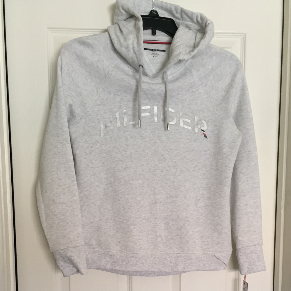 Tommy Hilfiger women’s sweatshirt. Size S